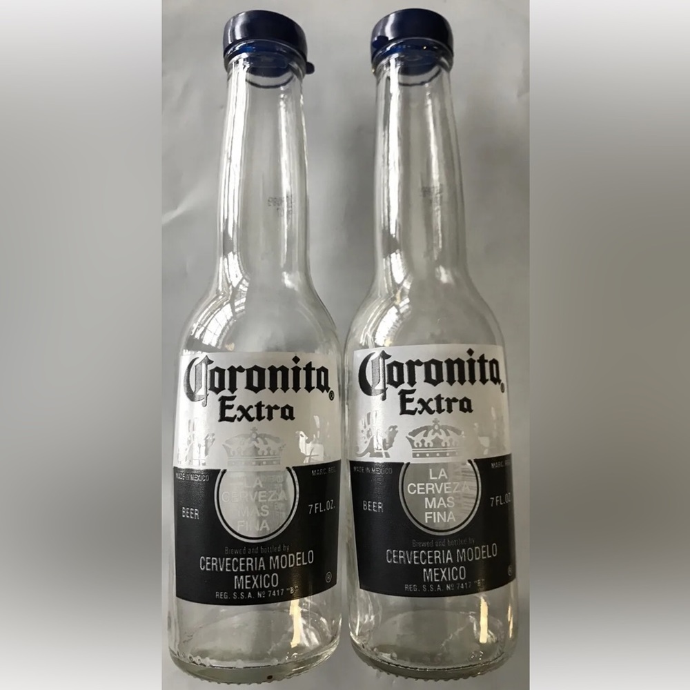 Salt/Pepper 
Coronita Bottles 2 with Snap on shaker caps*New* great for parties